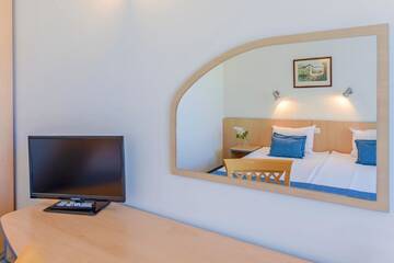 Одноместный номер с балконом в Отеле Holiday Park Hotel - All Inclusive